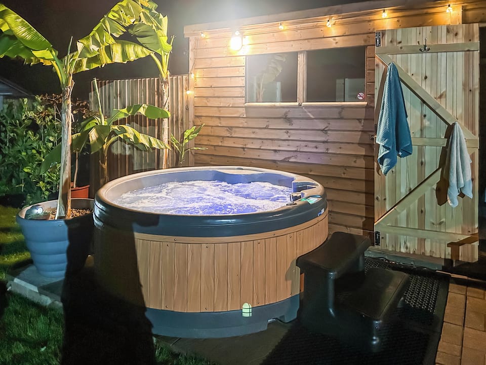 Hot Tub by Night | Dippers, Smallburgh
