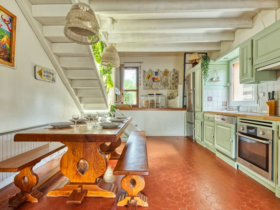 Kitchen / Dining Room