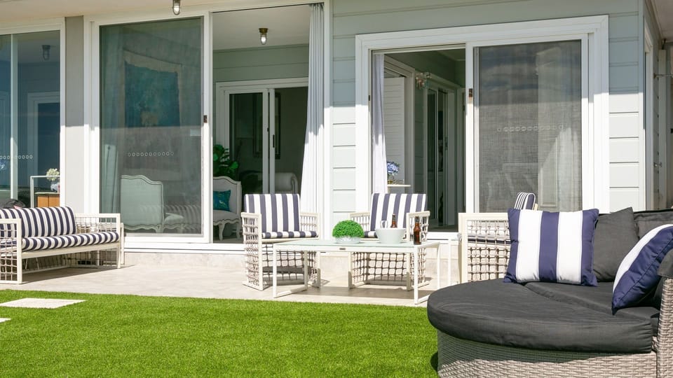 Looking back inside to sitting area  - lounge outside in the sun