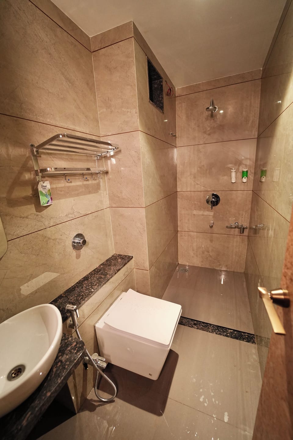 Shower, free toiletries, towels, soap
