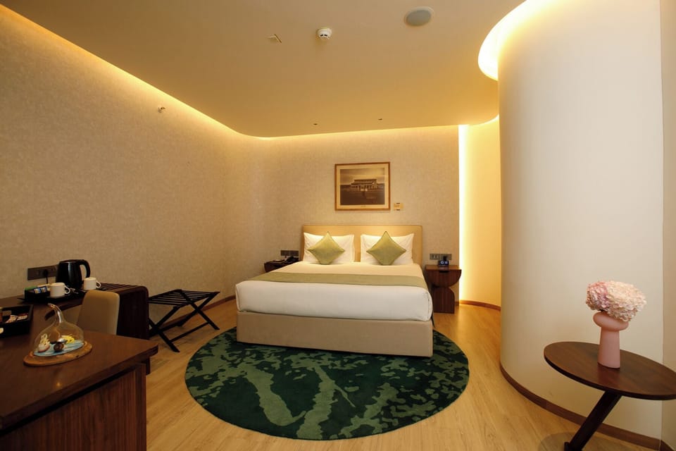 Minibar, in-room safe, individually furnished, desk