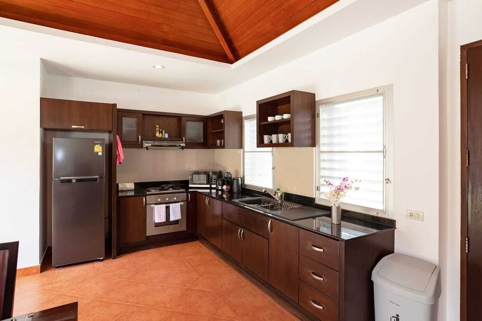 Family Villa, 3 Bedrooms, Pool View | Private kitchen | Electric kettle, toaster