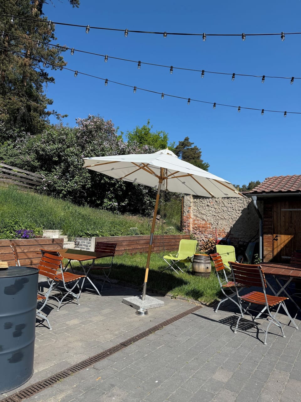 Outdoor dining