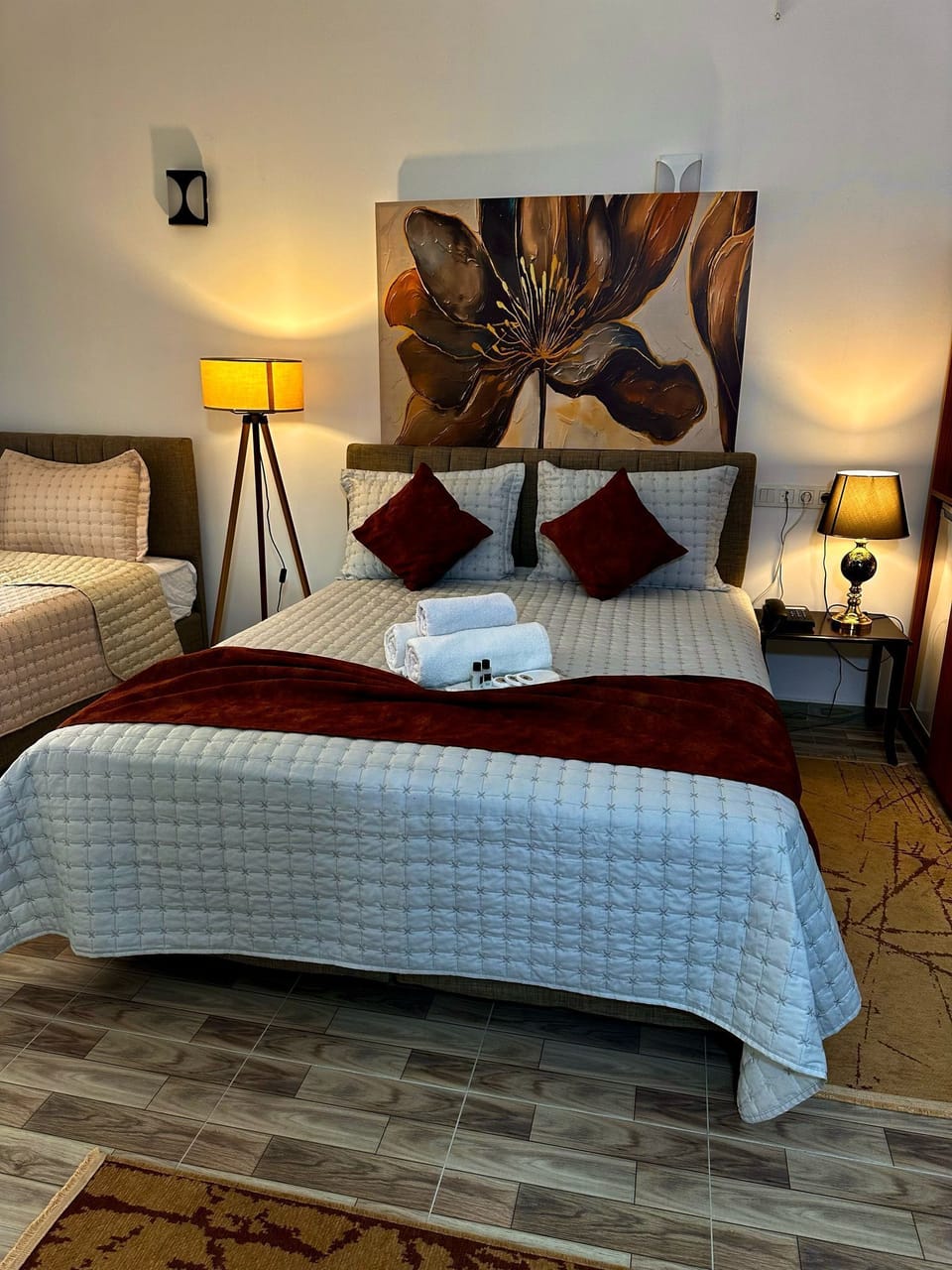 Deluxe Twin Room, City View | Desk, laptop workspace, free WiFi, bed sheets