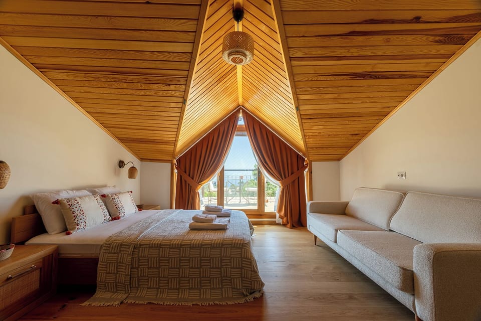 Triple Room, Balcony - Sea View | Soundproofing, free WiFi