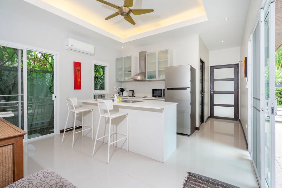 Family Villa, 3 Bedrooms, Pool View | Private kitchen | Electric kettle