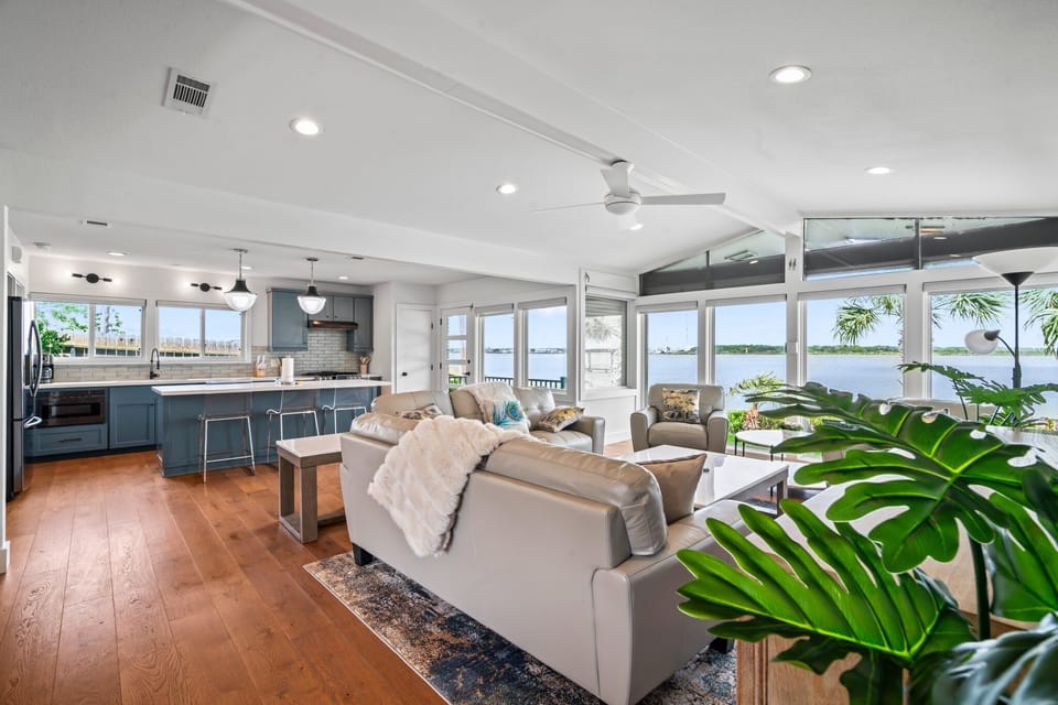 Open floor plans!