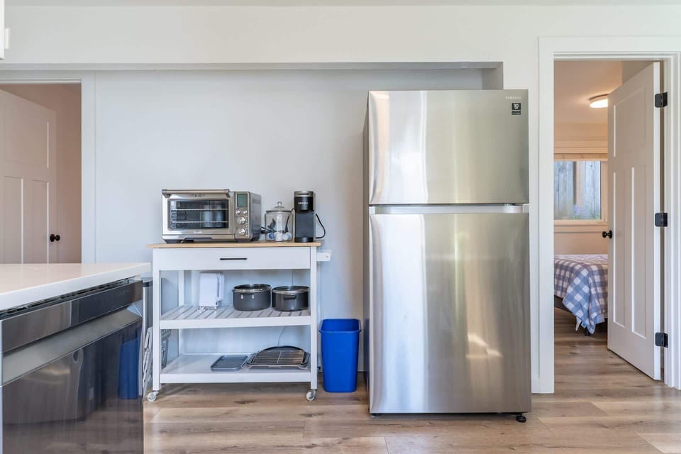 Refrigerator and oven