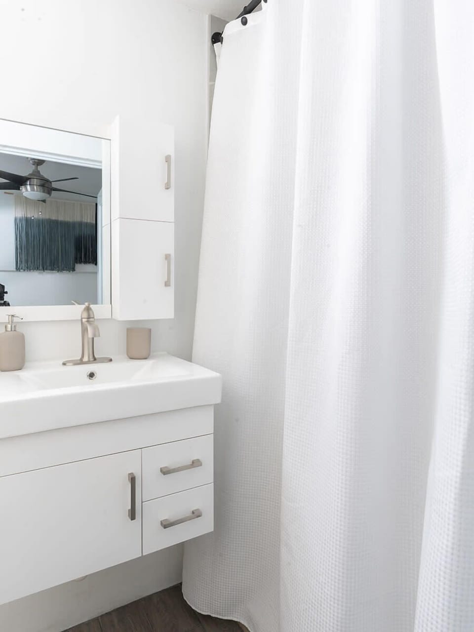 Studio 3 - Bathroom