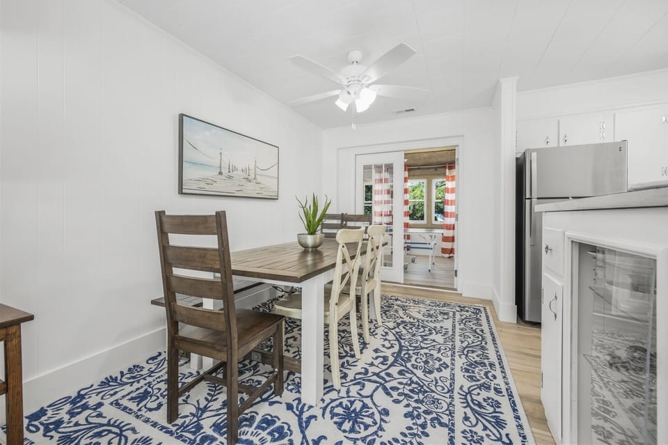 Cottage, 3 Bedrooms | Dining