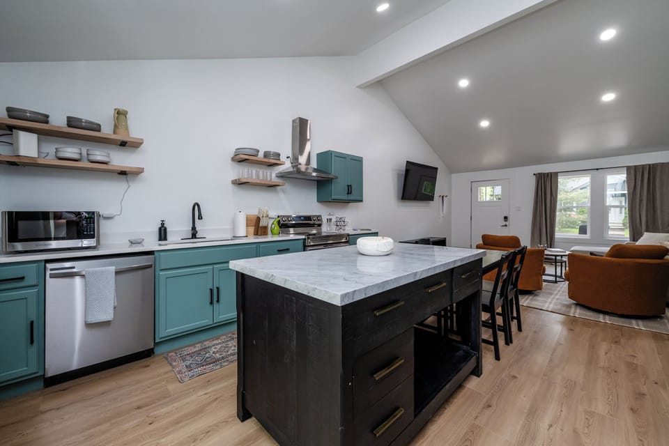 Fully Stocked Kitchen