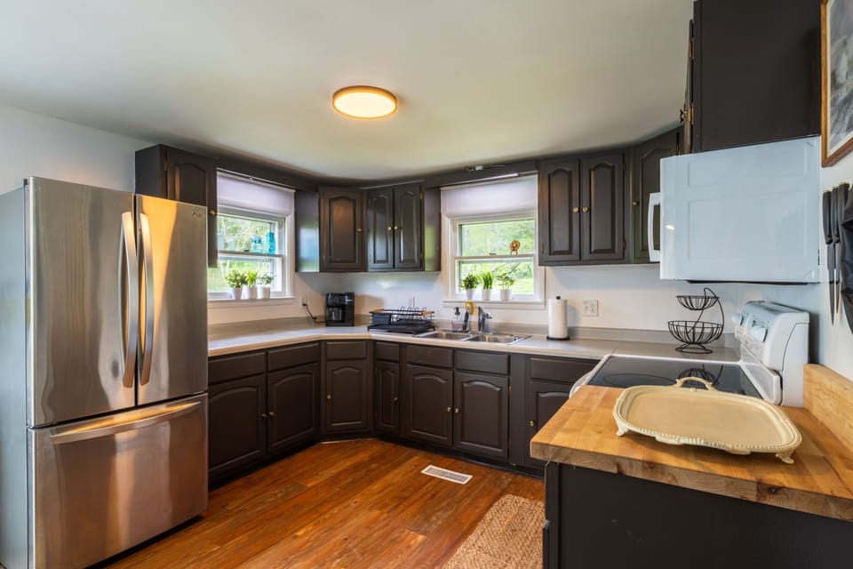 Fully equipped kitchen for shared meals & memories