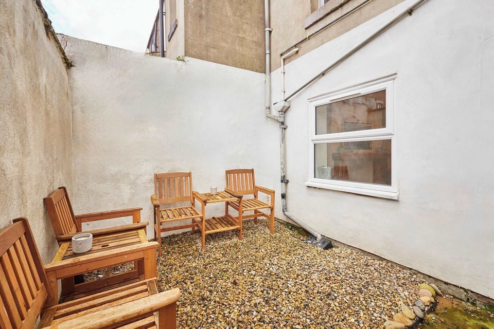 Gray Street, Whitby - Host & Stay