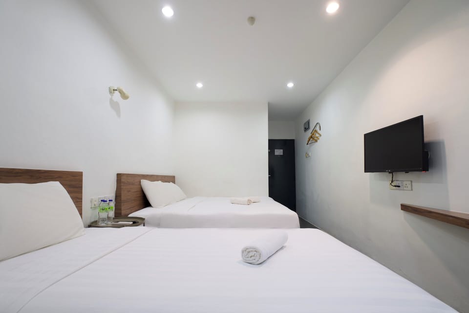 Superior Triple Room, Multiple Beds | Desk, iron/ironing board, free WiFi