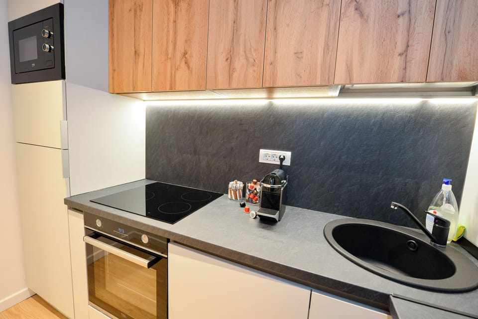 Apartment, 1 Bedroom, Smoking, Balcony | Interior