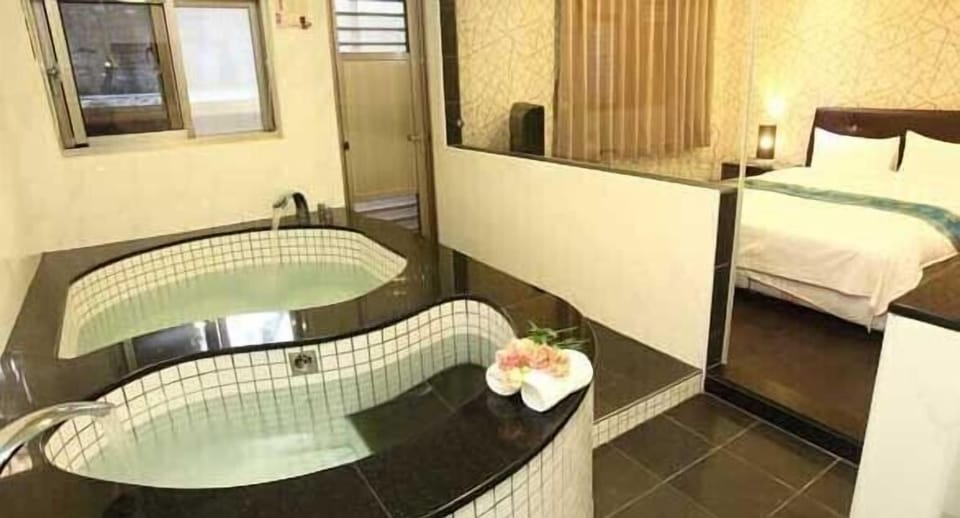 Classic Double Room | Rollaway beds, free WiFi, bed sheets