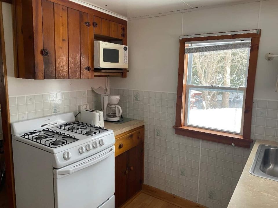 fully equipped kitchen with