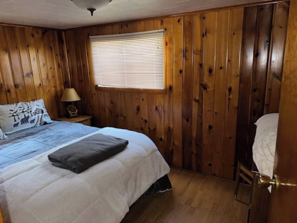 Full bed