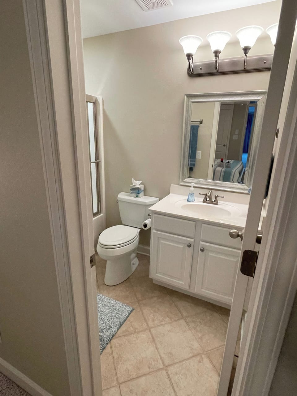 Primary full bathroom with shower/tub
