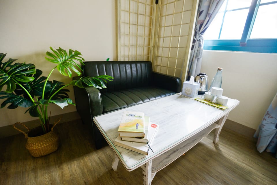 Family Quadruple Room | Desk, blackout drapes, rollaway beds, free WiFi