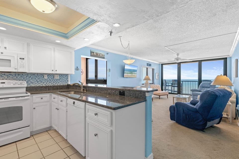 Condo, Multiple Beds (Sunrise 602) | Interior