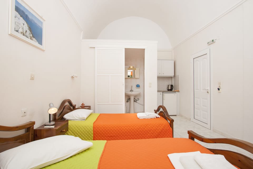 Standard Triple Room | In-room safe, desk, blackout drapes, free cribs/infant beds