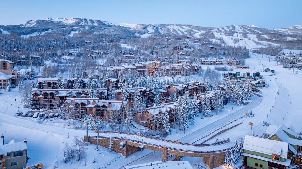 Conveniently located on Wood Road in Snowmass, our property has the easiest access to Fanny Hill and Elk Camp side of the mountain.