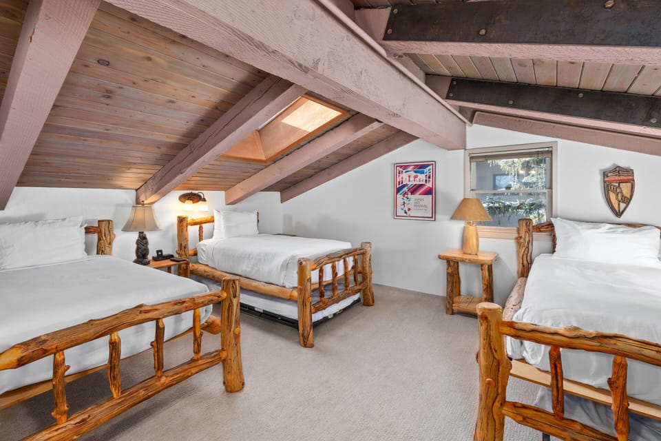 3 Twin Beds and 2 Trundle Beds
