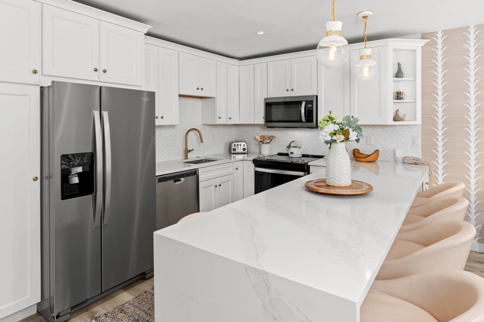 Kitchen bar seating for 5 people
