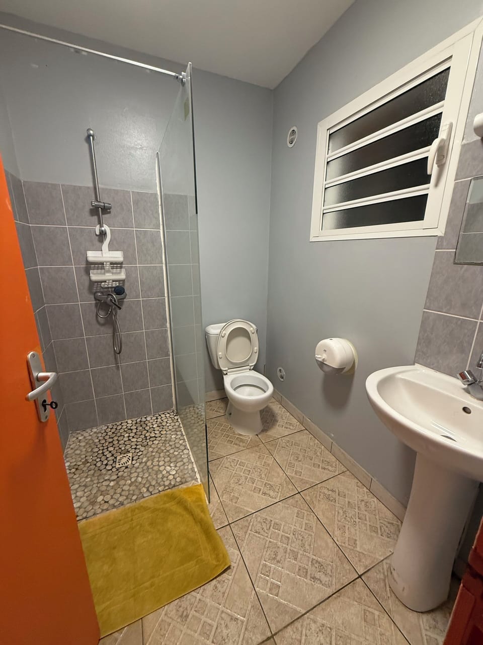 Classic Double Room, 1 Bedroom, Kitchenette, Garden View | Bathroom