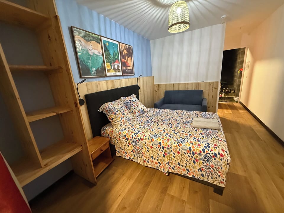Classic Double Room, 1 Bedroom, Kitchenette, Garden View | Iron/ironing board, free WiFi