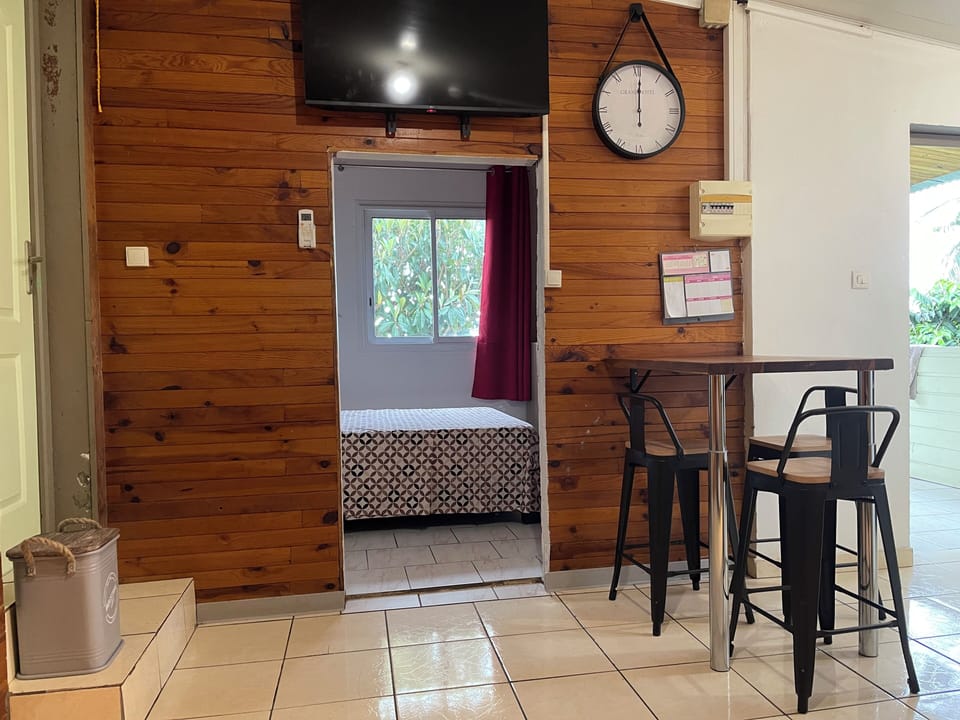 Comfort Studio, Garden View | Living area