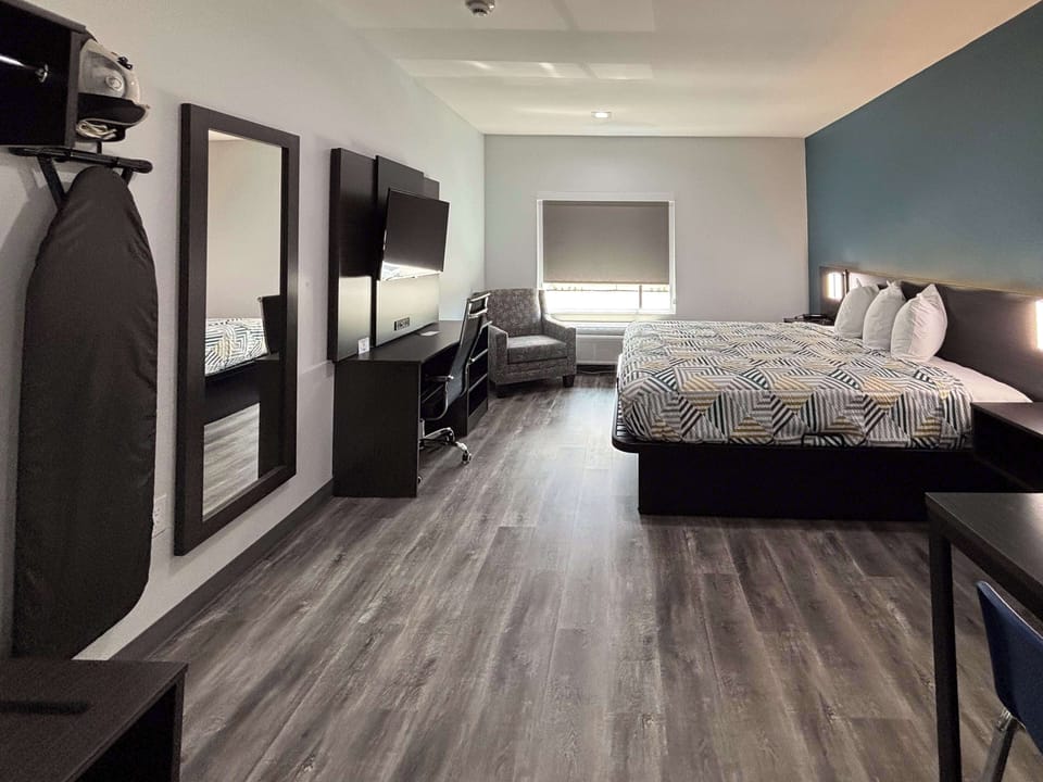 Premium bedding, pillowtop beds, desk, laptop workspace