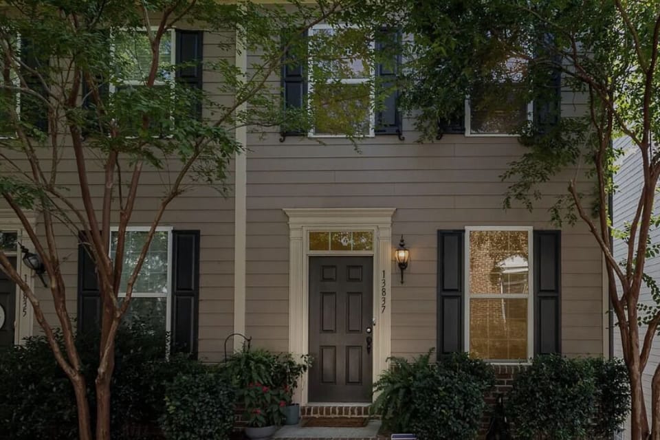 Warm entrance and with light.
