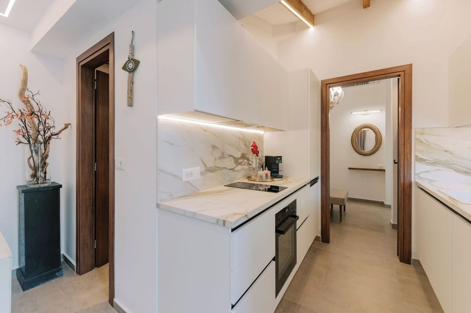Luxury Villa, Private Pool | Private kitchen | Electric kettle, toaster