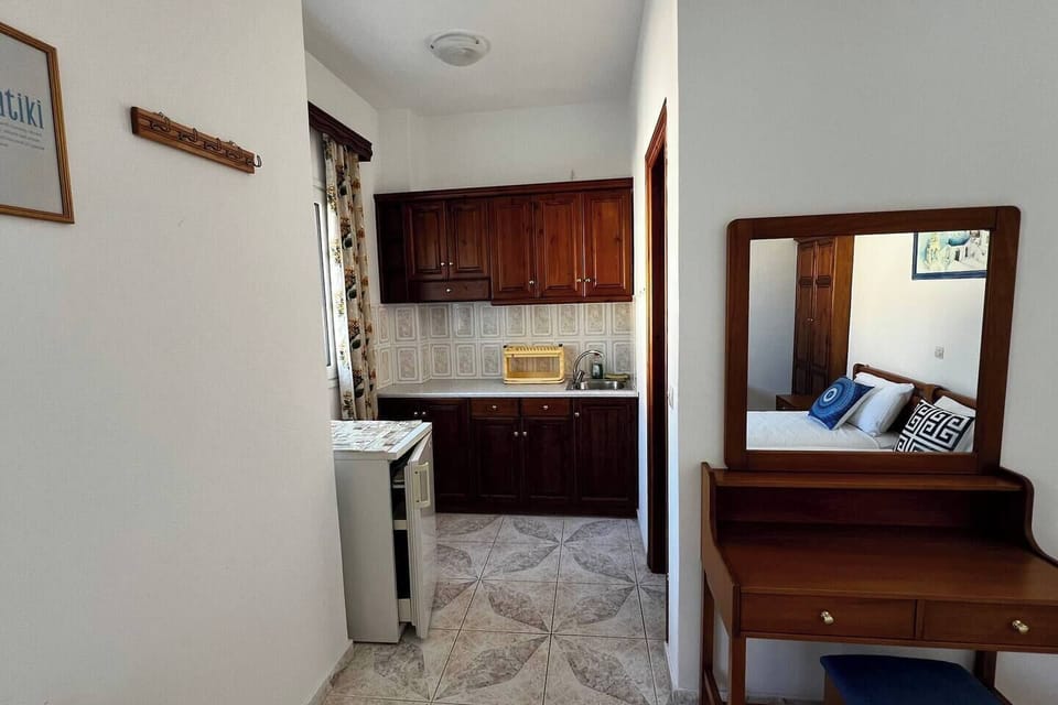 3ab33fd0-a469-48bd-8095-4c0915d2984e