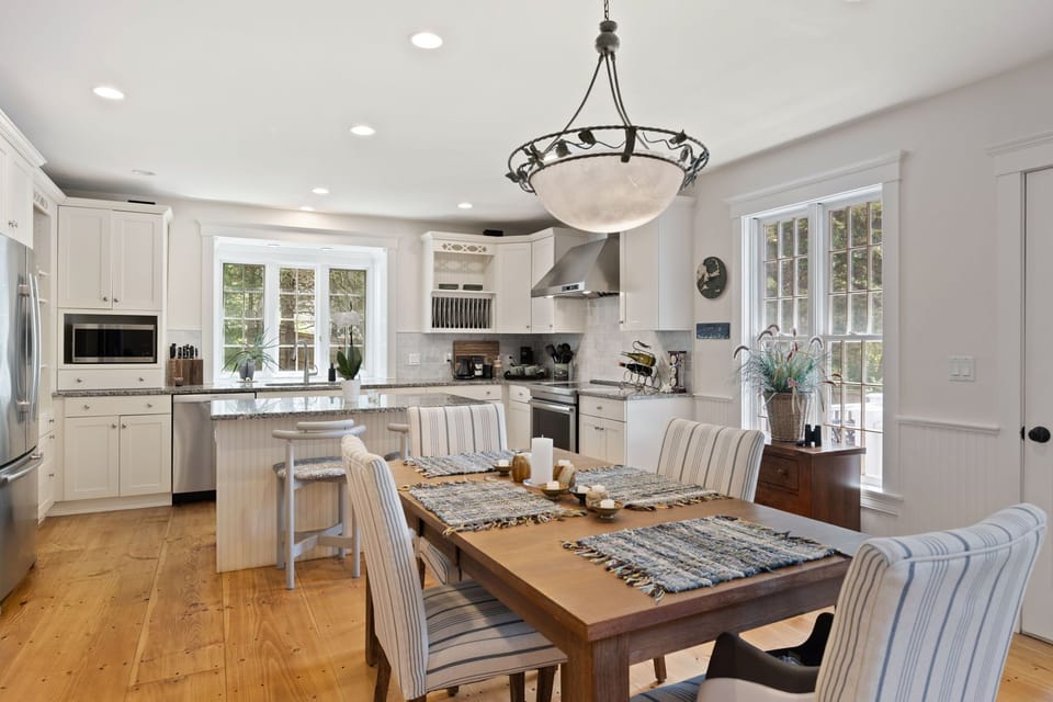 You'll find multiple dining areas to enjoy your meal