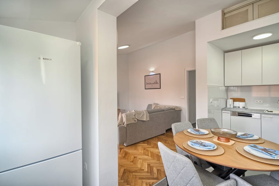 Apartment, Balcony, Hill View | Private kitchen | Full-size fridge, oven, stovetop, dishwasher