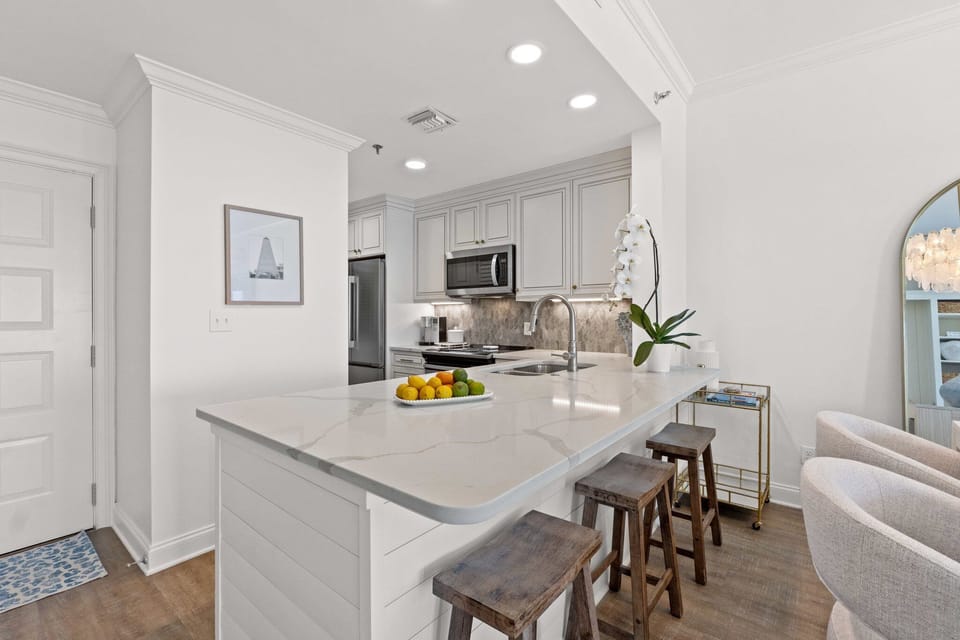 Cook with ease in our fully equipped kitchen, stocked with everything you need! 🍳✨