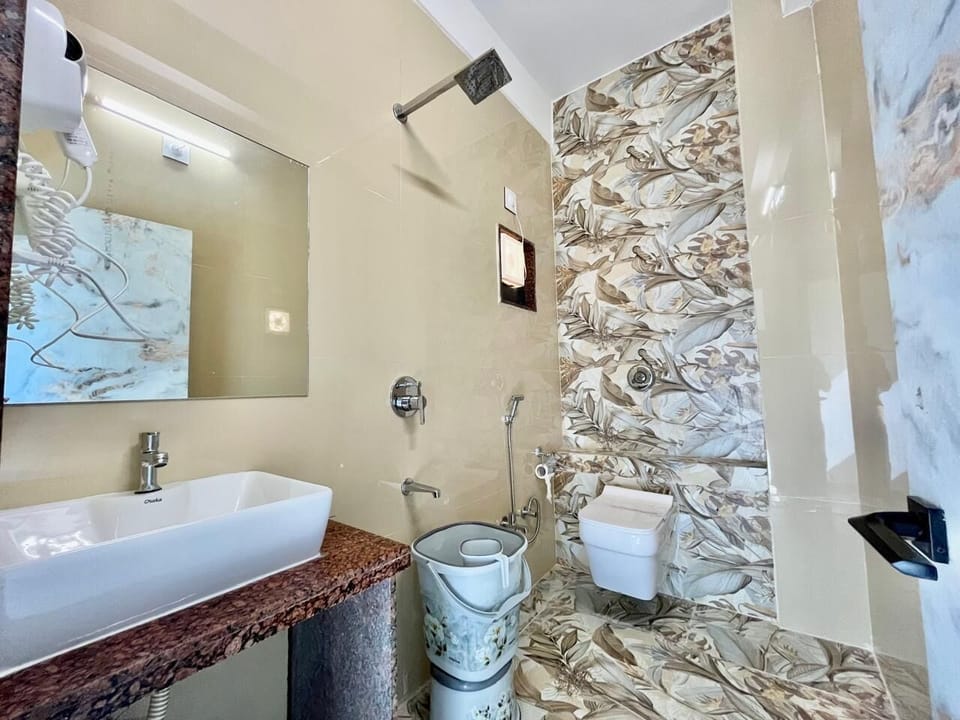 Superior Room | Bathroom