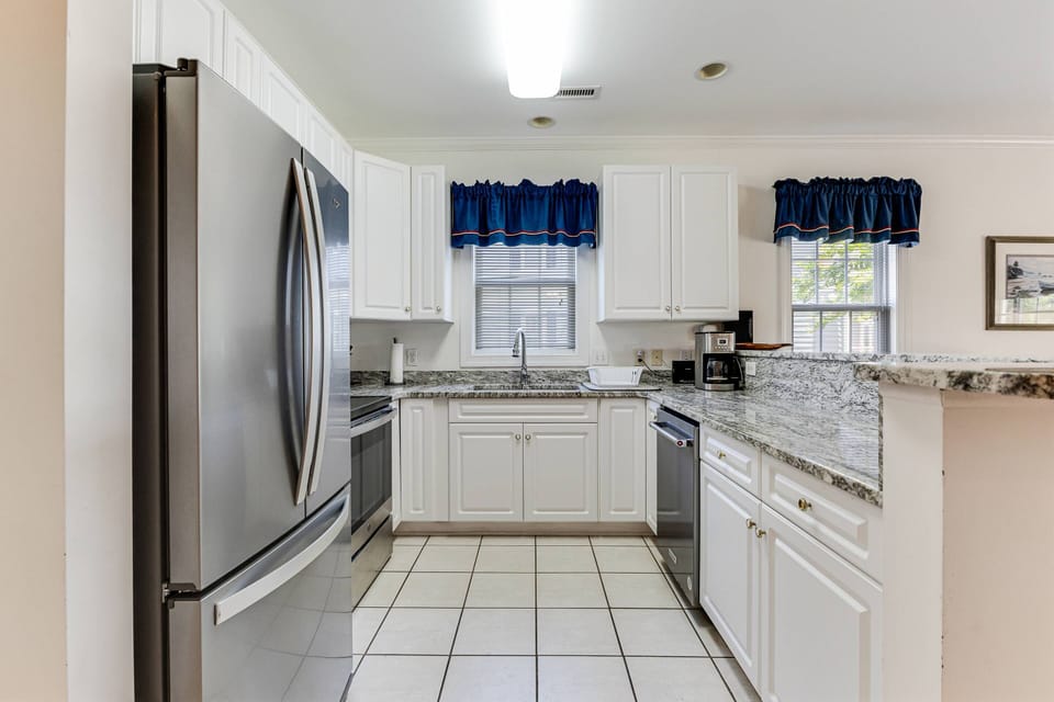Bright and inviting kitchen