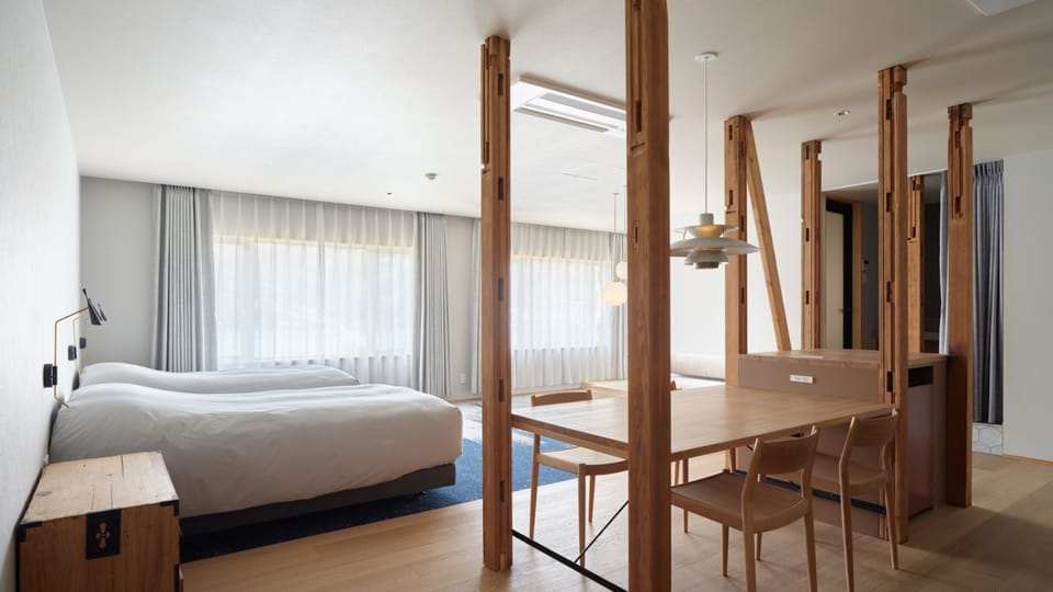 205 Lakefront Grand Suite [2F, 64 square meters] Non Smoking | Minibar, WiFi (free), bed sheets