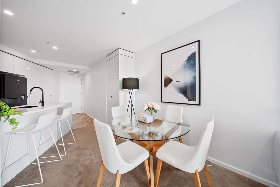 Kitchen/Dining Area