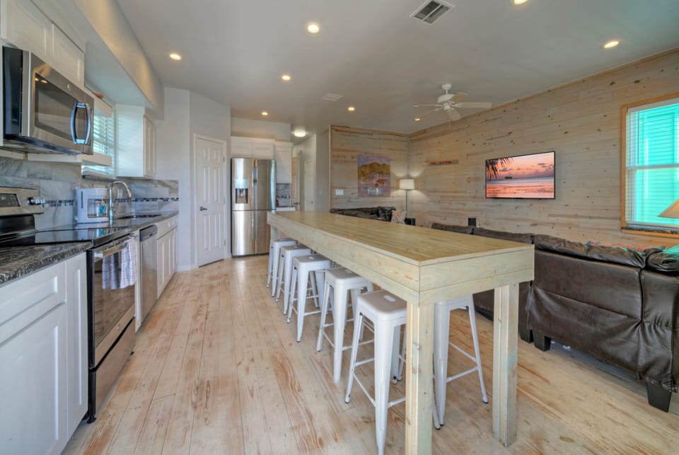 Dining area located next to the living area. (Keeper Red)