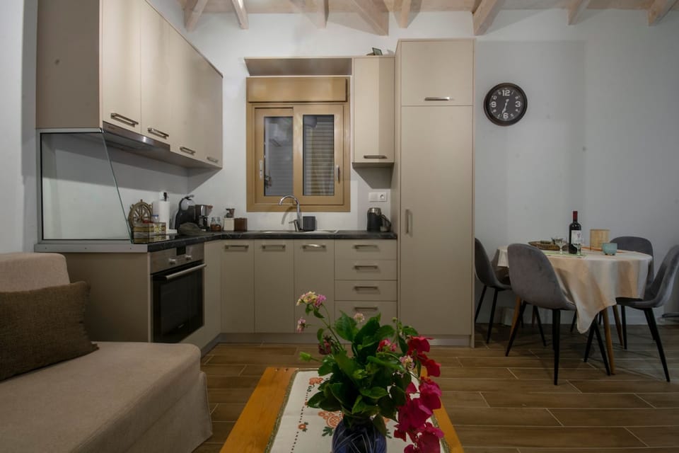 House, Smoking | 1 bedroom, soundproofing