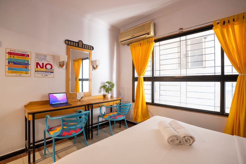 Deluxe Private AC Room With Ensuite Bathroom | Free WiFi