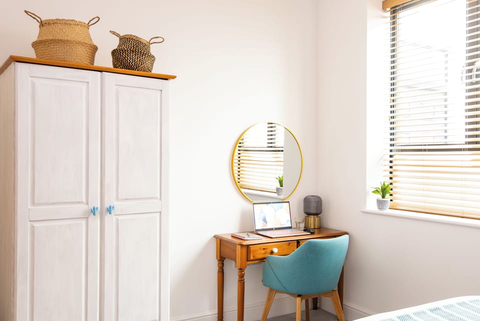 Luxury Apartment, 2 Bedrooms, Pets Allowed, Beach View | Iron/ironing board, free WiFi