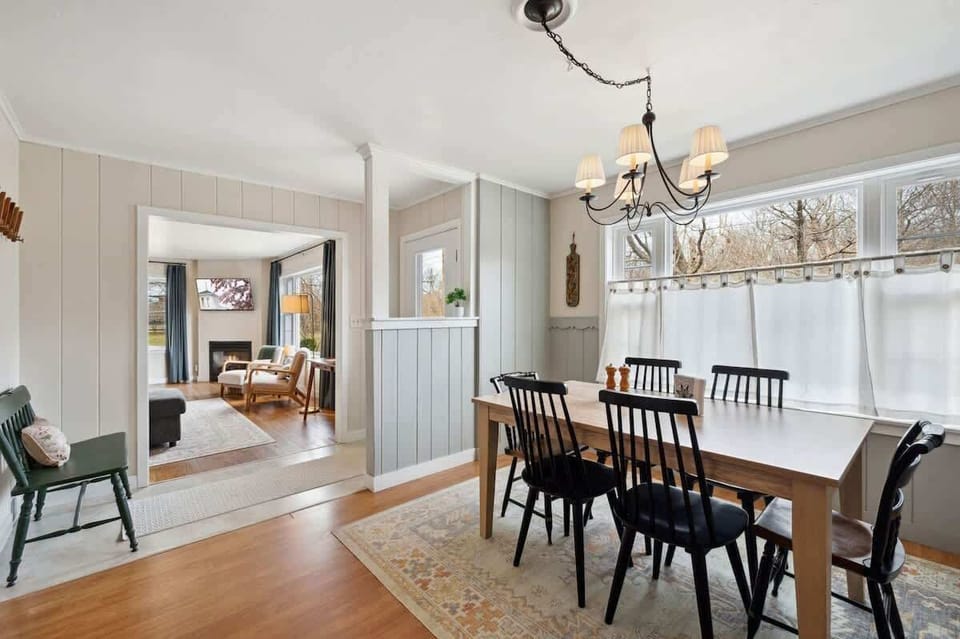 The dedicated dining room seats six and sets the scene for everything from slow breakfasts to lively dinner conversations-perfect for gathering, entertaining, and making memories. 