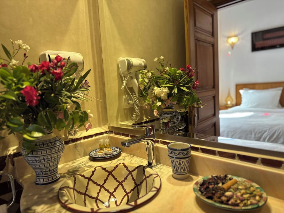 Double Room, Pool View | Bathroom | Shower, rainfall showerhead, hair dryer, towels