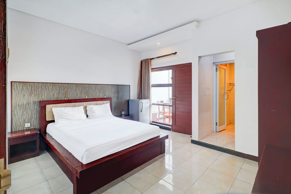 Deluxe Double Room | Desk, free WiFi, bed sheets